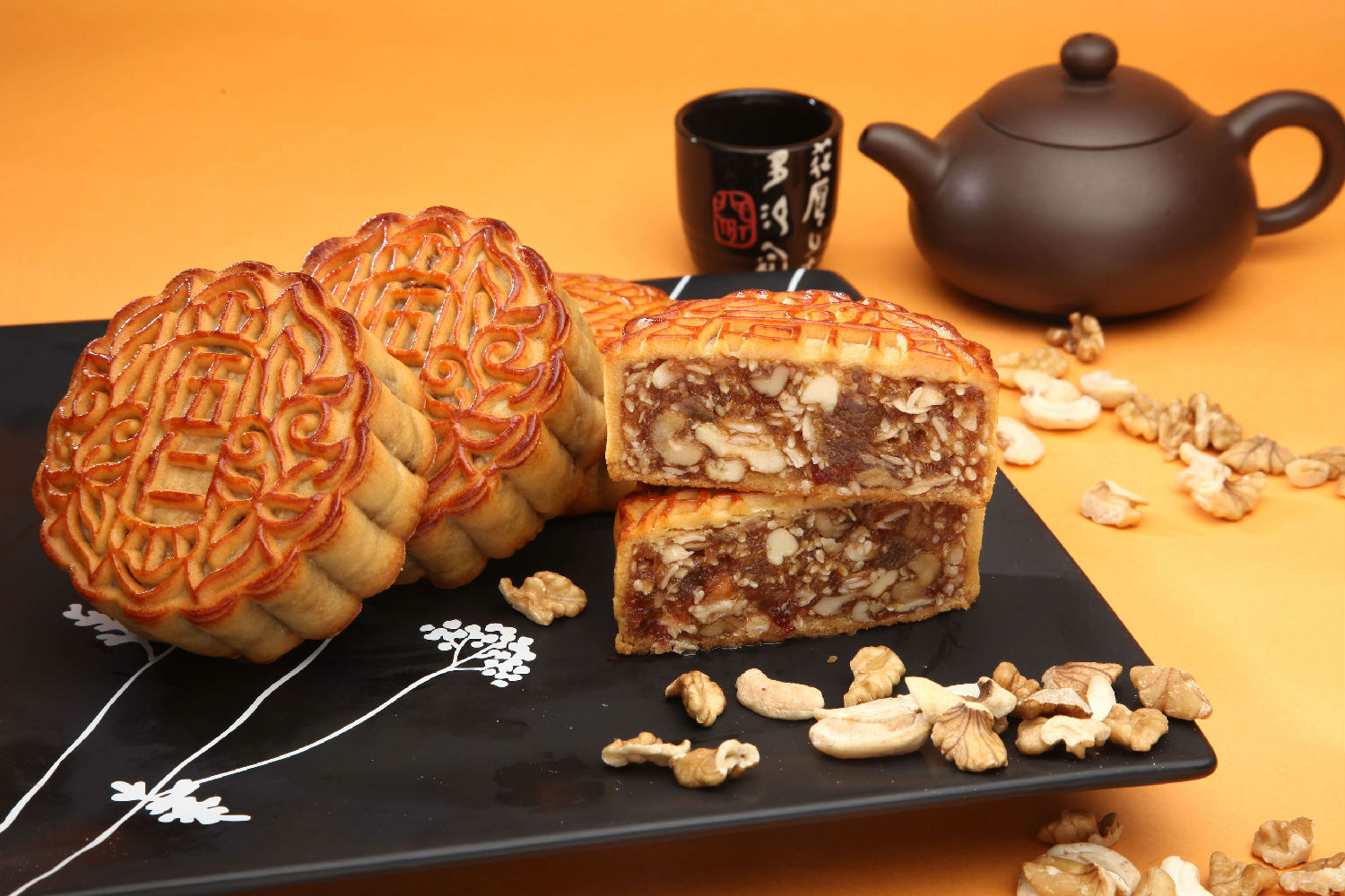 趣园伍仁月饼